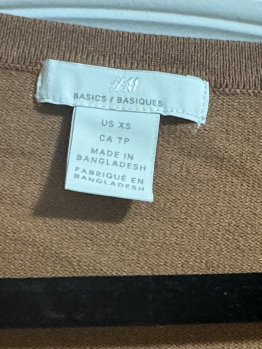 H&M V-Neck Button Cardigan - Picture 2 of 4